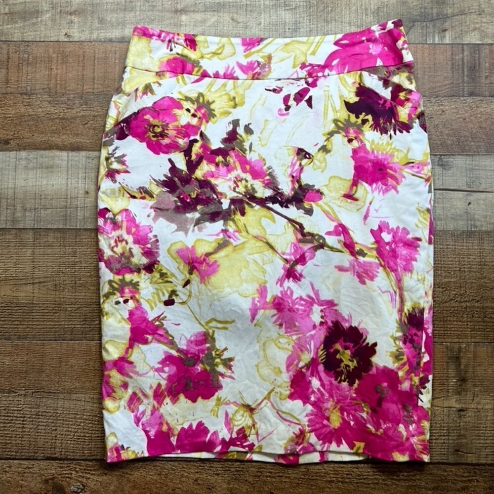 Charter Club Ivory & Pink Floral Skirt size 8
